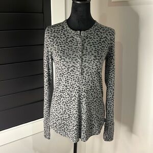 Black and gray cheetah print, Aerie top size small super cozy and cute